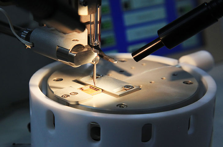 soldering-the-conductors-of-the-chip-2021-08-26-15-33-16-utc.jpg Manufacturing a computer chip